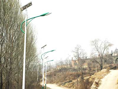 保定淶水縣北部山區(qū)太陽能路